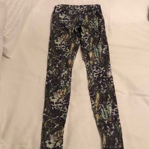 Lululemon printed yoga pants